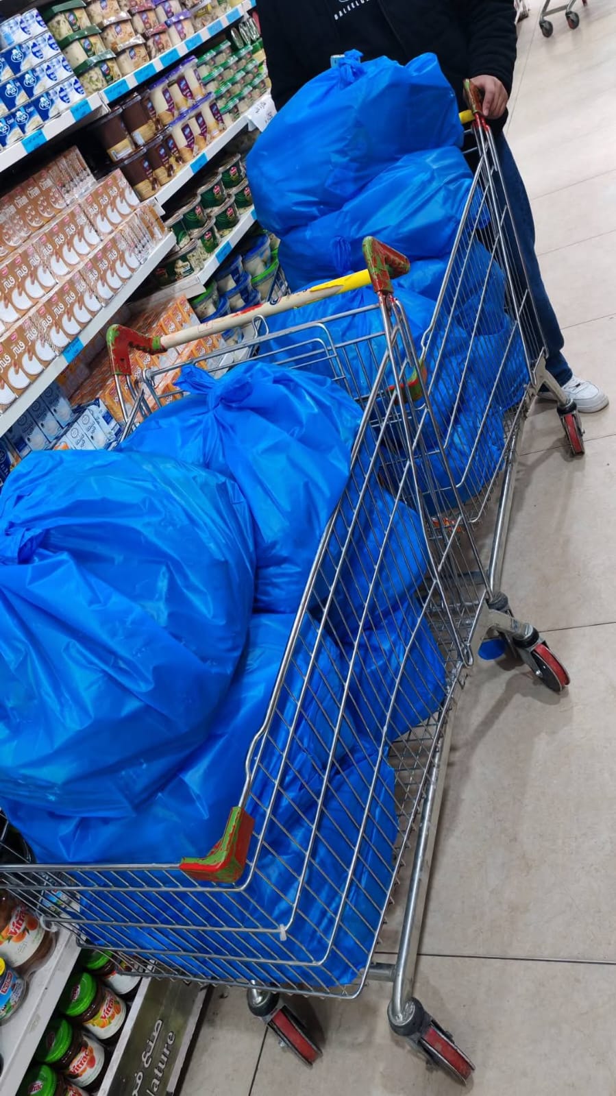 حملة طرود الخير.jpg